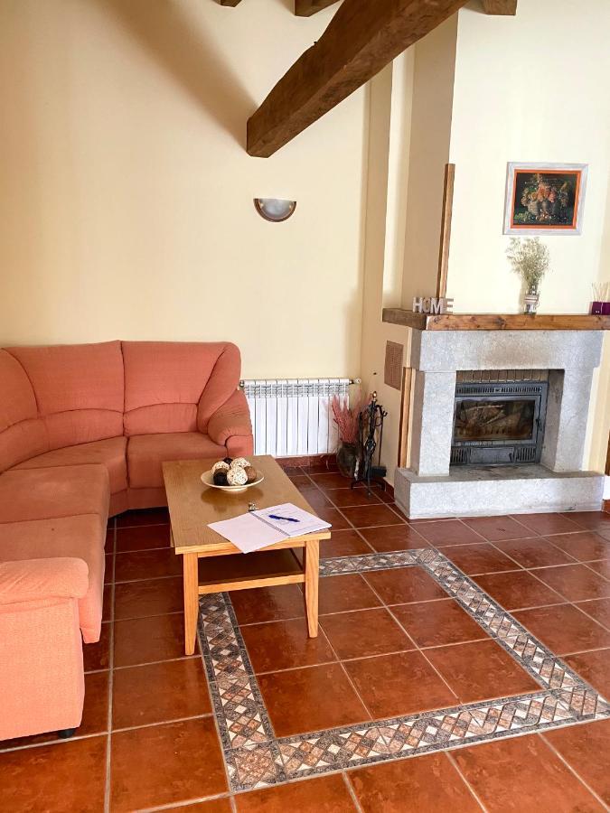 Apartamentos Rurales Los Nogales Косгая Екстериор снимка
