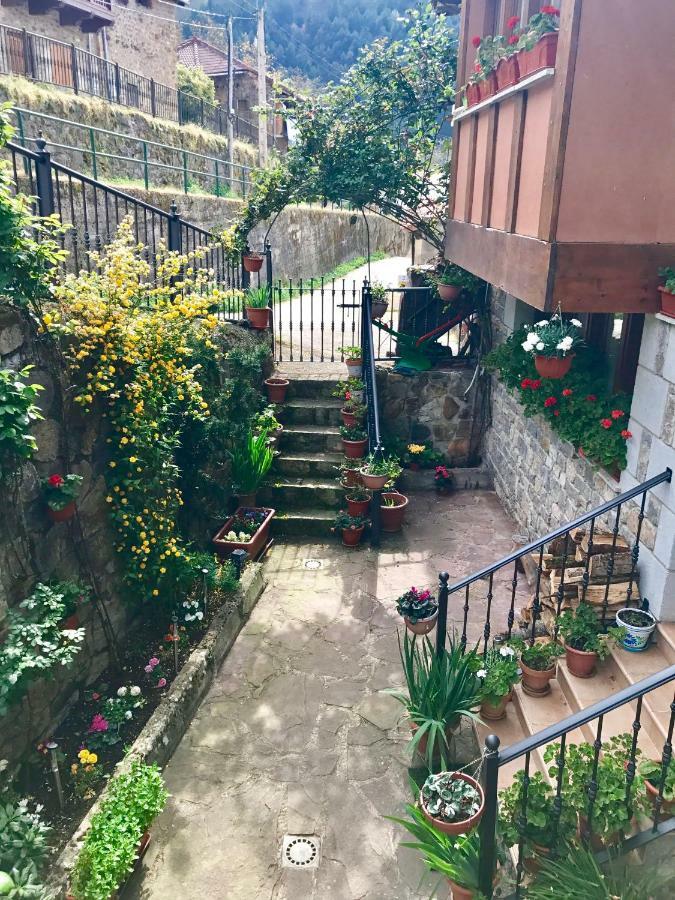Apartamentos Rurales Los Nogales Косгая Екстериор снимка