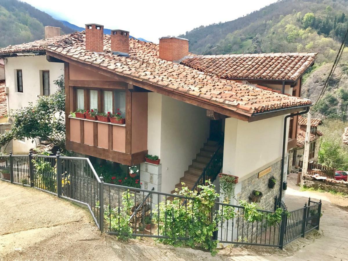 Apartamentos Rurales Los Nogales Косгая Екстериор снимка