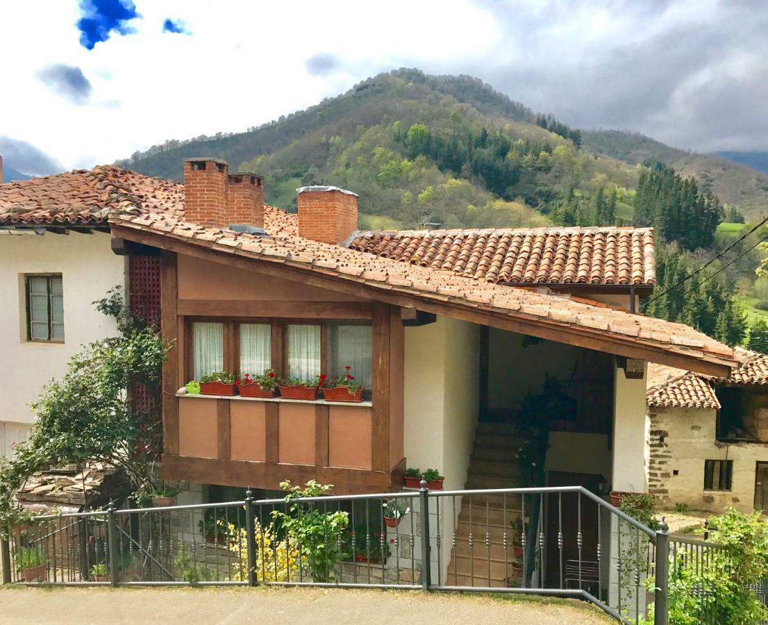 Apartamentos Rurales Los Nogales Косгая Екстериор снимка